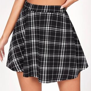 Plaid mini skirt, black and white, size Petite XXS